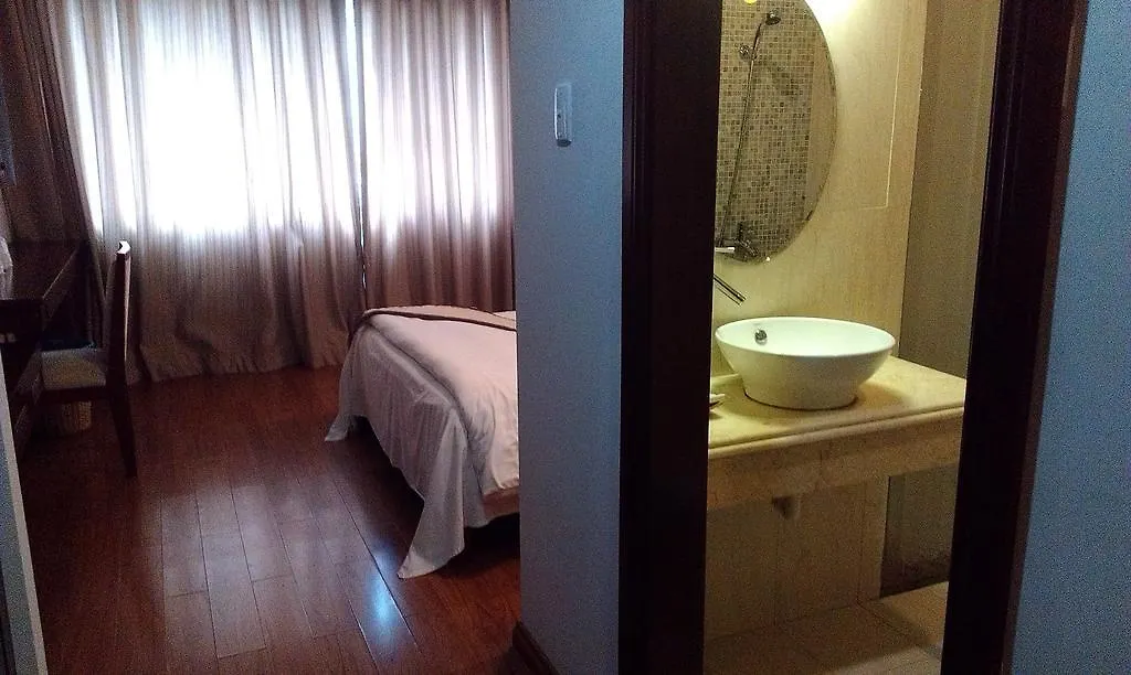 Long Anh Hotel Da Nang 2*,  Vietnam