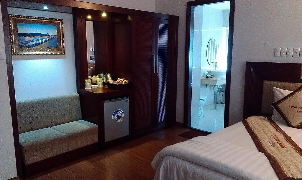 **  Long Anh Hotel Da Nang Vietnam